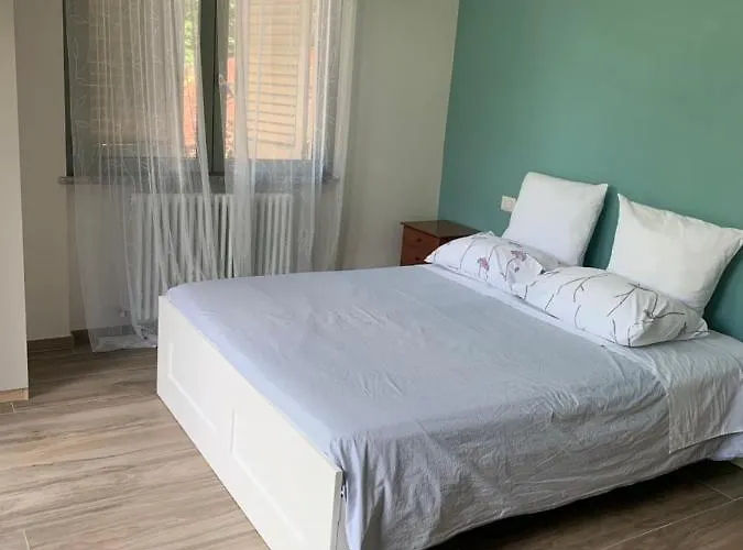 Caroline Vila Anzano Del Parco